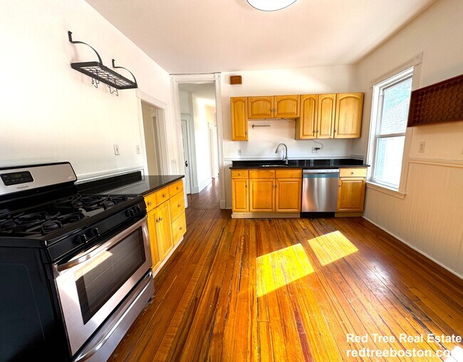 67 Washburn Ave unit 2, Cambridge, MA 02140 - photo 2