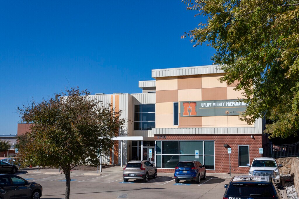 Uplift Mighty Preparatory Middle School in Fort Worth TX Homes com Uplift Mighty Preparatory Middle School in Fort Worth TX Homes com