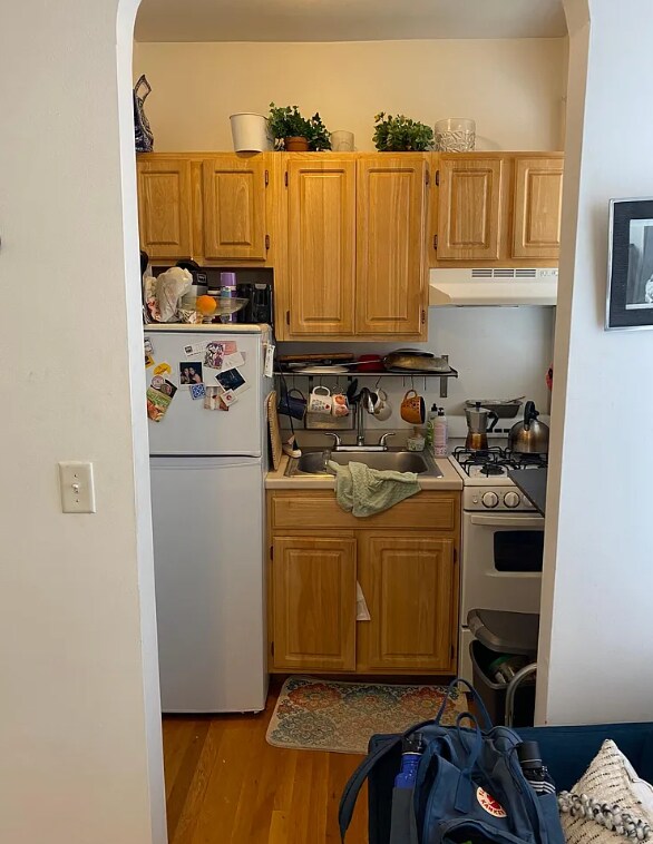 22 Phillips St Unit 11, Boston, MA 02114