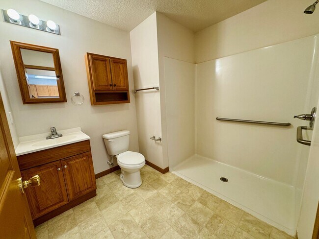 Bison Ridge Estates, Elwood, IN 46036 - photo 6