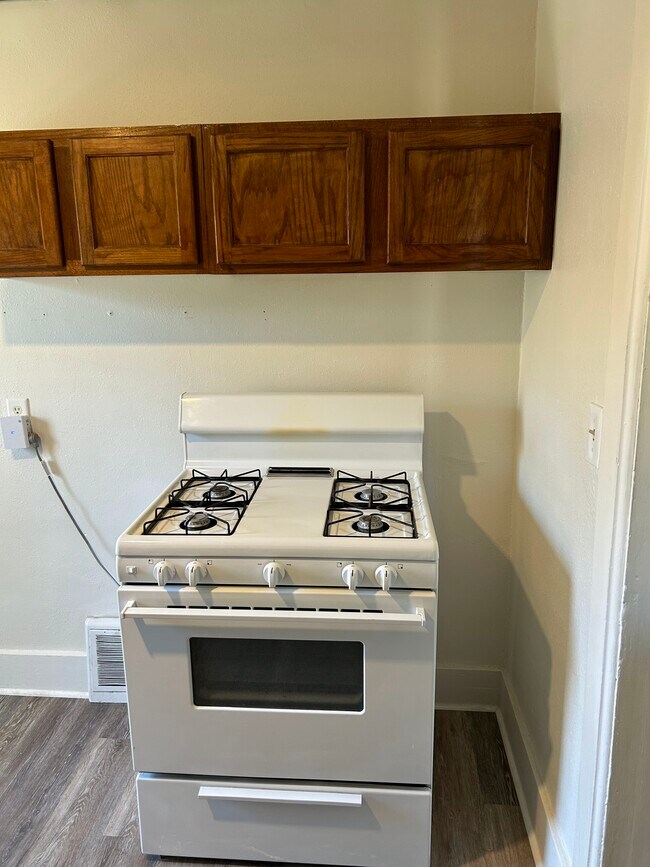 1425 3rd Ave S unit Upper Unit, Fargo, ND 58103 - photo 7