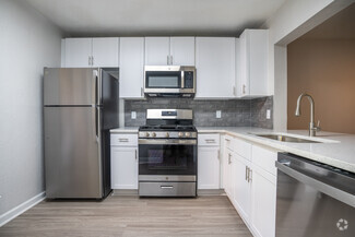 8 Cumberland Way SE, Smyrna, GA 30080