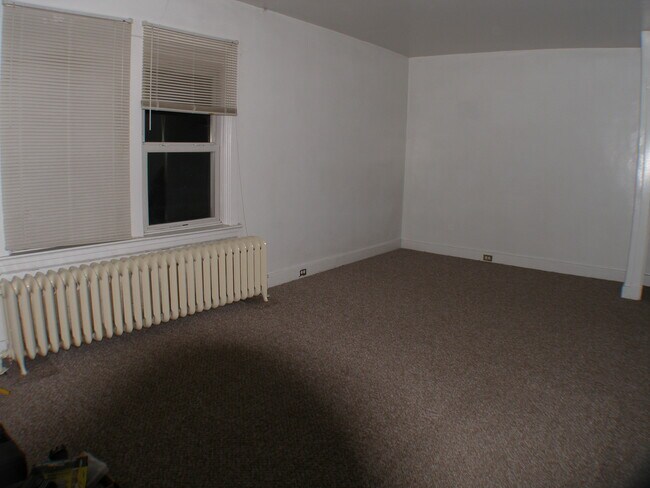 2201 Pittock St unit Appartment, Pittsburgh, PA 15217 - photo 2