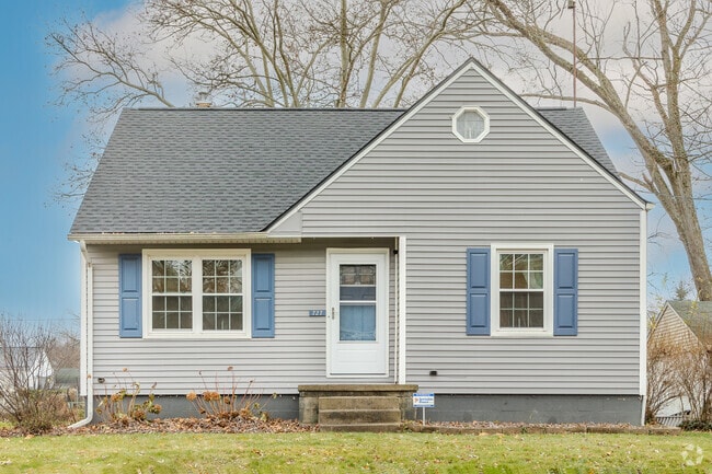 Bungalow-style homes give the Central City neighborhood its warmth and charm.