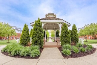 5810 Lee Rd, Indianapolis, IN 46216