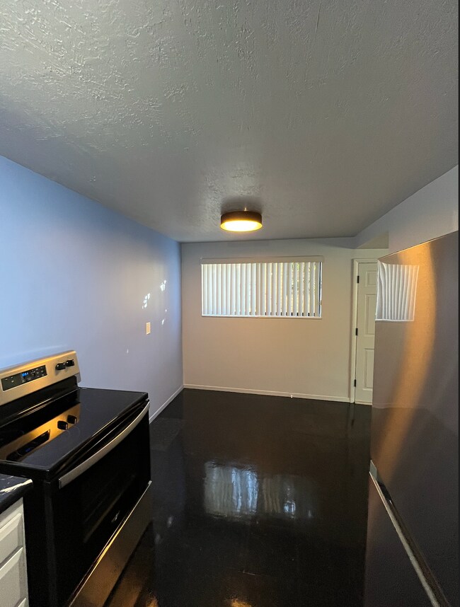 910 N Catherine St unit 1, Salt Lake City, UT 84116 - photo 7