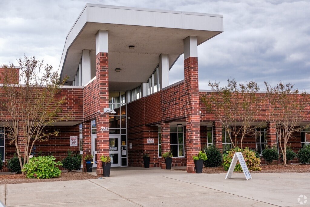 Pitts School Road Elementary serves students in the Outlying Cabarrus County community.