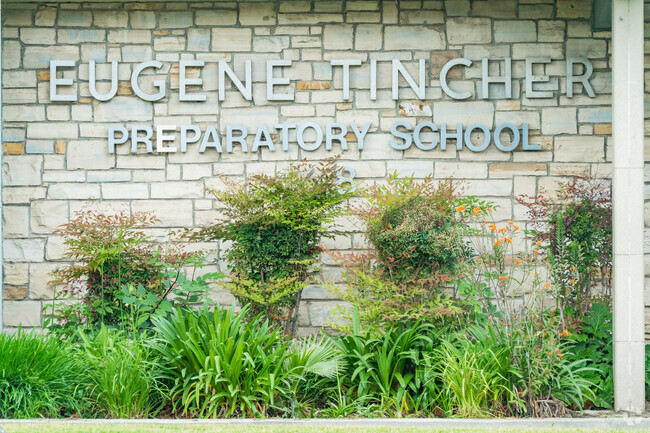 Tincher Preparatory School entrance sign in Long Beach, California