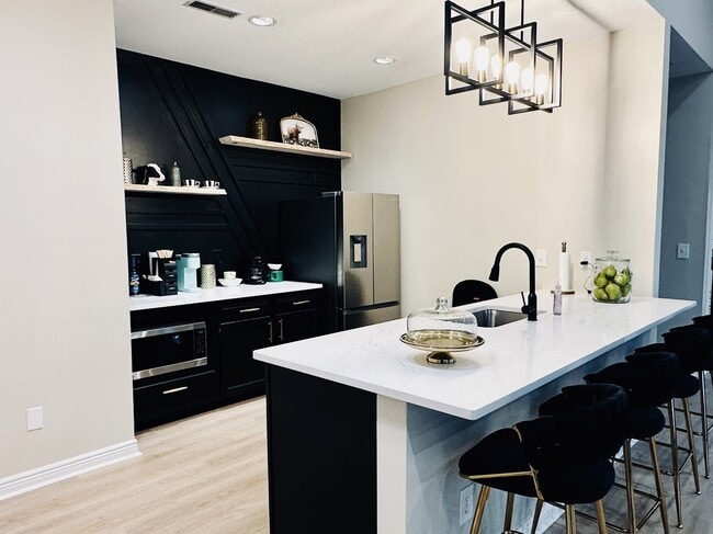 Parkview Apartments, Columbus, OH 43228 - photo 4