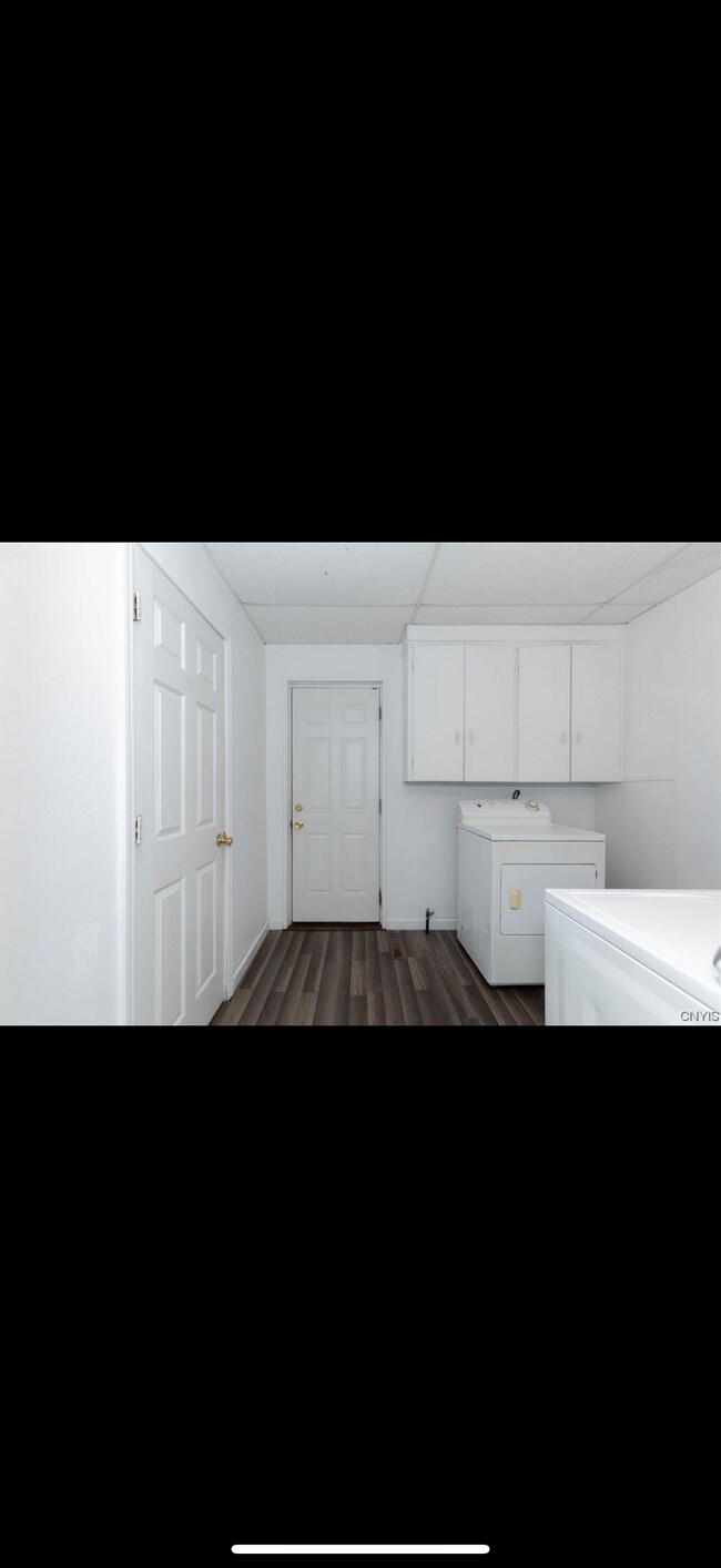 170 W 8th St, Oswego, NY 13126 - photo 3