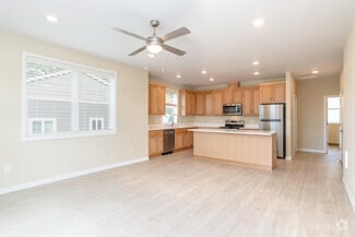 10480 SW Eastridge St, Portland, OR 97225