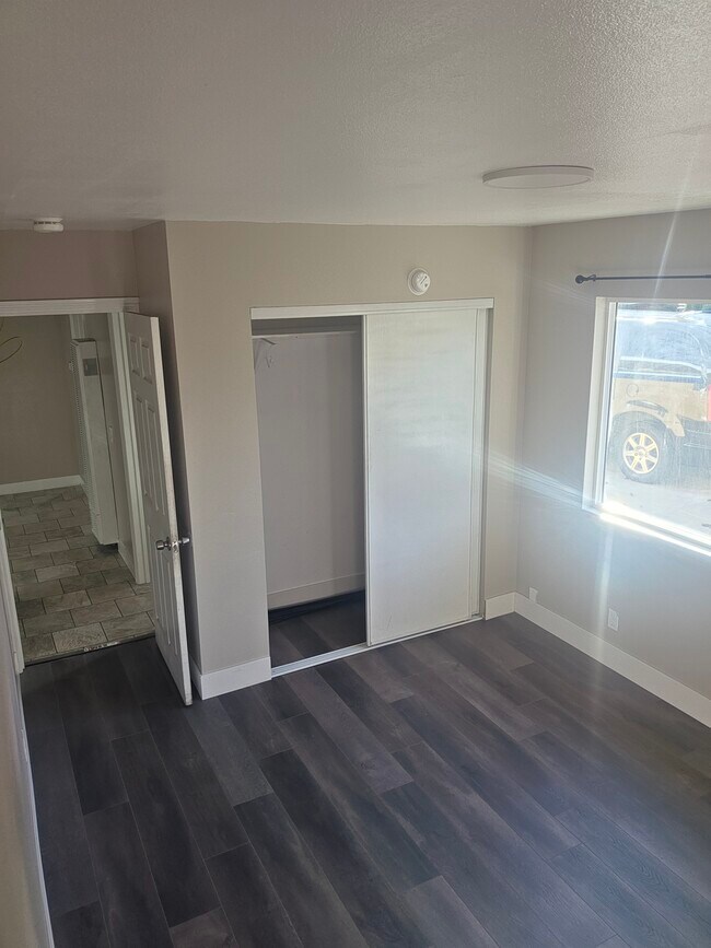 956 E 55th St, Los Angeles, CA 90011 - photo 6