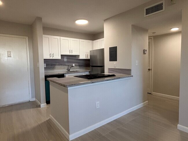 9105 SW 137th Terrace unit D, Miami, FL 33176 - photo 3