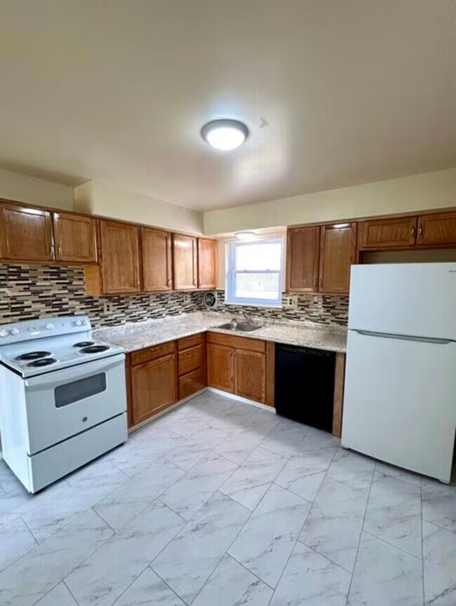 22 Cassedy Rd, Budd Lake, NJ 07828