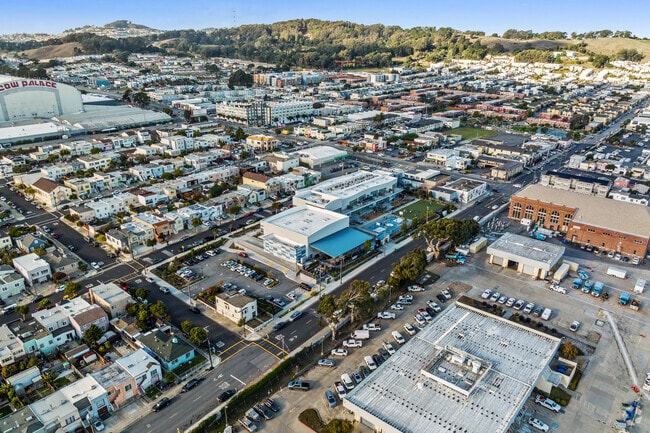 The Bayshore School is a PK-8 serving the Bayshore Communities of Daly City and Brisbane.