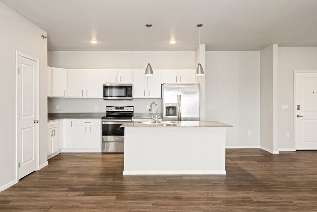 Upscale Living at the Grand off 45th, Fargo, ND 58104 - photo 2
