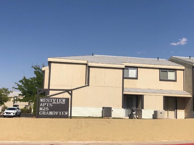 1125 Grandview St unit 6C, Page, AZ 86040 - photo 3