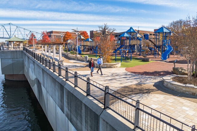 Owensboro enjoys a scenic view of the Ohio River you will love to look at.