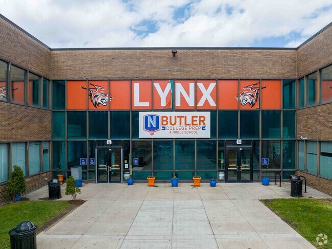 Bulter College Prep is a great school located in the Pullman area.