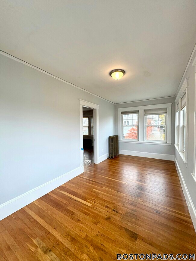 15 Edgecliff Rd, Watertown, MA 02472 - photo 3