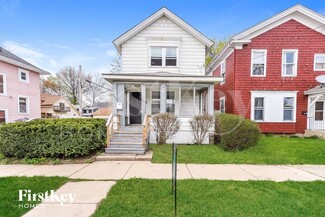 422 North Ave, Aurora, IL 60505