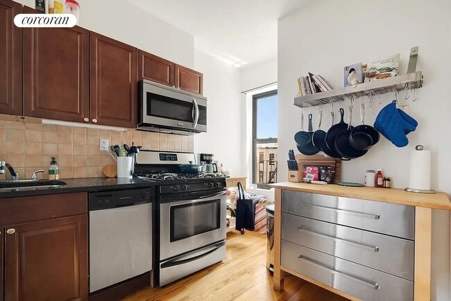 244 President St, Brooklyn, NY 11231 - photo 4