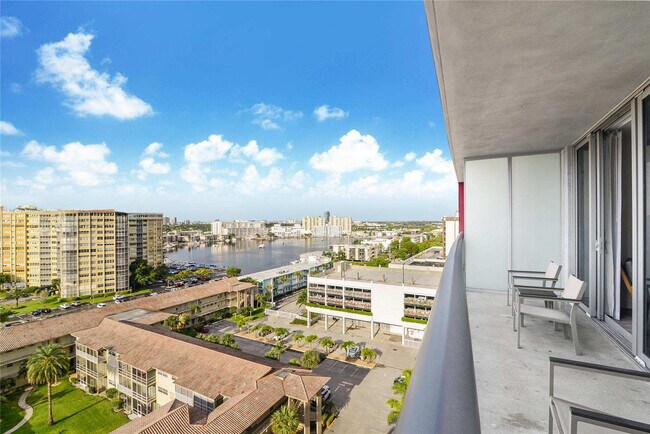 2602 E Hallandale Beach Blvd unit ID1227524P, Hallandale Beach, FL 33009 - photo 2