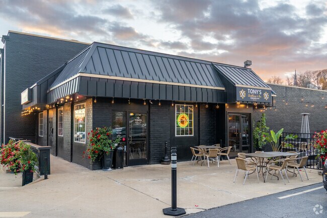 Tony's Steakhouse and Bar has been serving Alton their Italian specials since 1964.