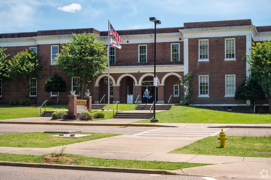 Forest Avenue Elementary is located in Montgomery Alabama.
