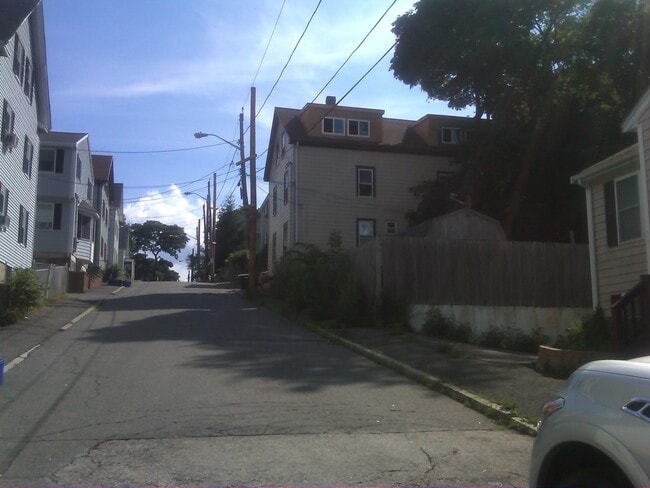 19 Nichols St unit 19 Nichols ST unit, Salem, MA 01970 - photo 4