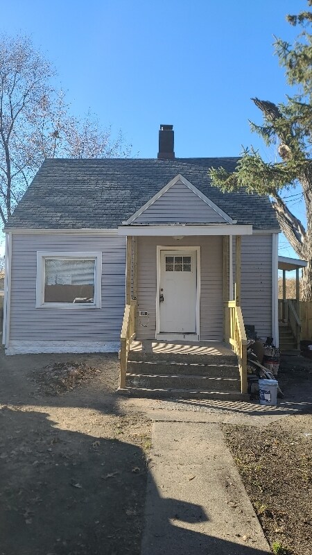 1132 Hanley St, Gary, IN 46406 - photo 1