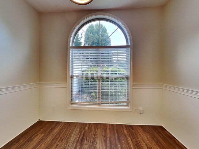 3385 Woodash Ln, Buford, GA 30519 - photo 7