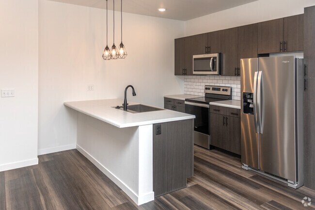 The Landing at 1001 NP, Fargo, ND 58102 - photo 2