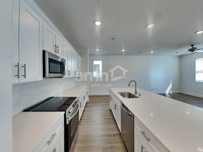 4552 Camden Bridge St, Las Vegas, NV 89147 - photo 3