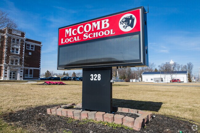 McComb Middle School welcomes students.
