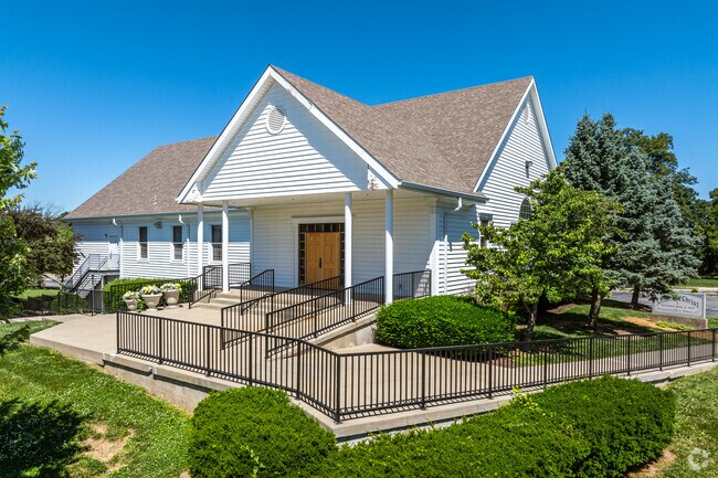 Church of Christ Temple is a perfect place to worship for nearby Benton residents.