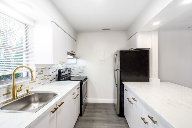 3864 7th Ave N unit A, St. Petersburg, FL 33713 - photo 4