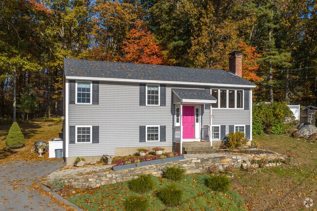Side Gabled roofs are stronger & better withstand snow & wind in Grafton, MA.