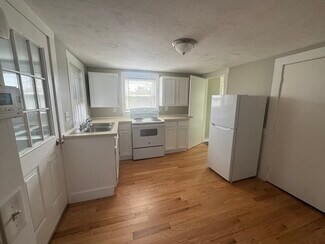 34 Plymouth St Unit 2R, Pembroke, MA 02359