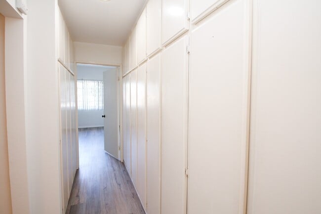 Sherman Oaks Renaissance, Sherman Oaks, CA 91423 - photo 5