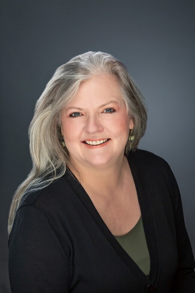 Tracy Ellis