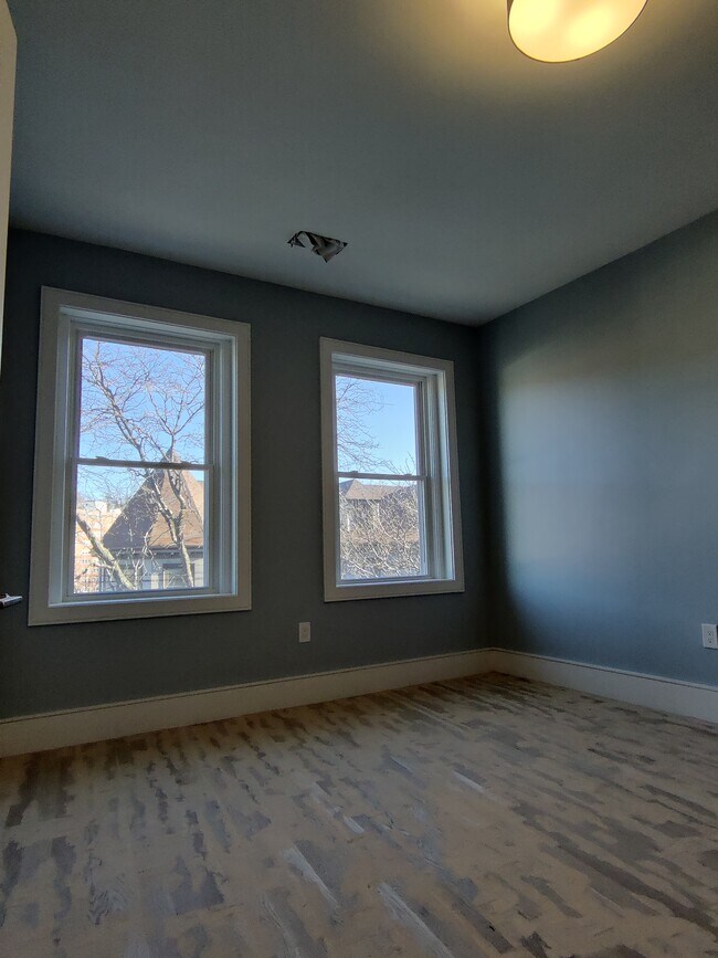 9 University Rd unit 4, Brookline, MA 02445 - photo 7