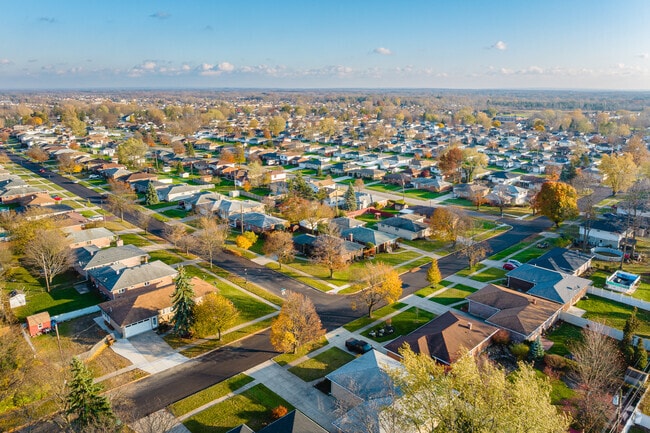 South Cheektowaga is a residential pocket, close to natural and modern amenities.