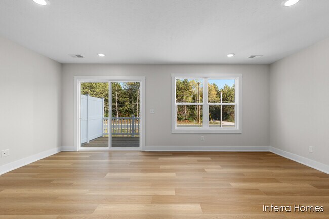 6122 Burgess Dr, Spring Lake, MI 49456 - photo 4