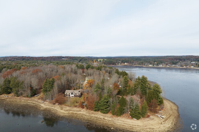 Numerous large homes are situated on the banks of Galway Lake.