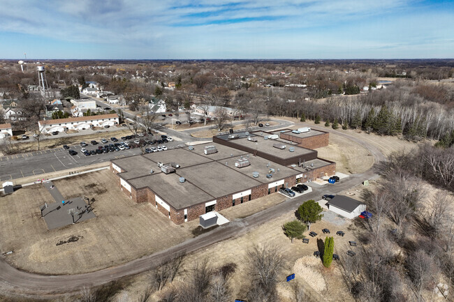 Montrose Elementary School serves preschool and grades K-5.