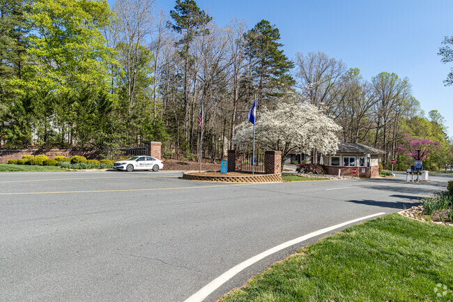 Lake Monticello welcomes its residents and visitors.