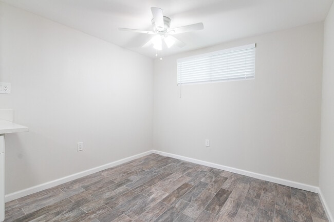 582 Douglas St unit Downstairs, Chula Vista, CA 91910 - photo 7