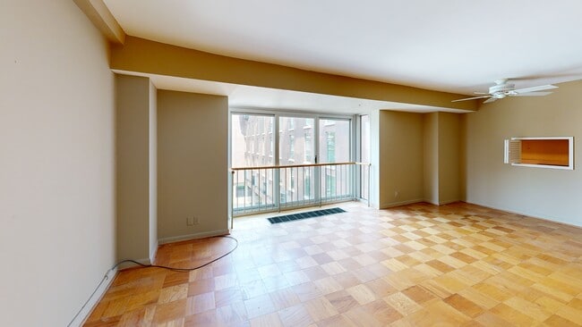 520 N St SW unit S324, Washington, DC 20024 - photo 2