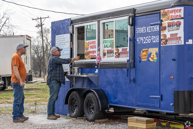 Gravette residents enjoy burgers, barbecue and more from Steve's Kitchen.